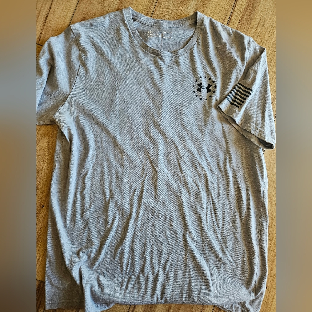 Under Armour Men's Light Gray Short Sleeve Tee